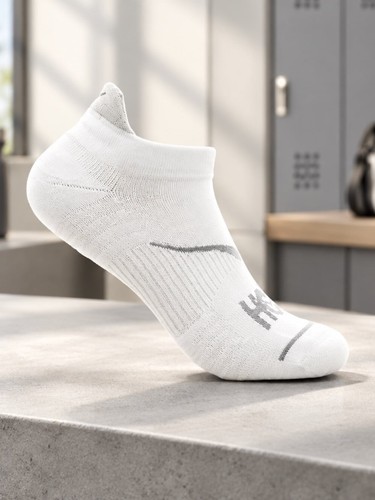 Nwot hoka unisex white show - nwot, no